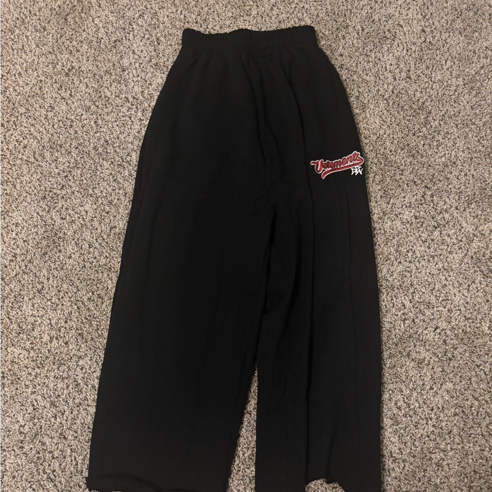 VETEMENTS EMBROIDERED BASEBALL SWEATPANTS FITS SIZE M